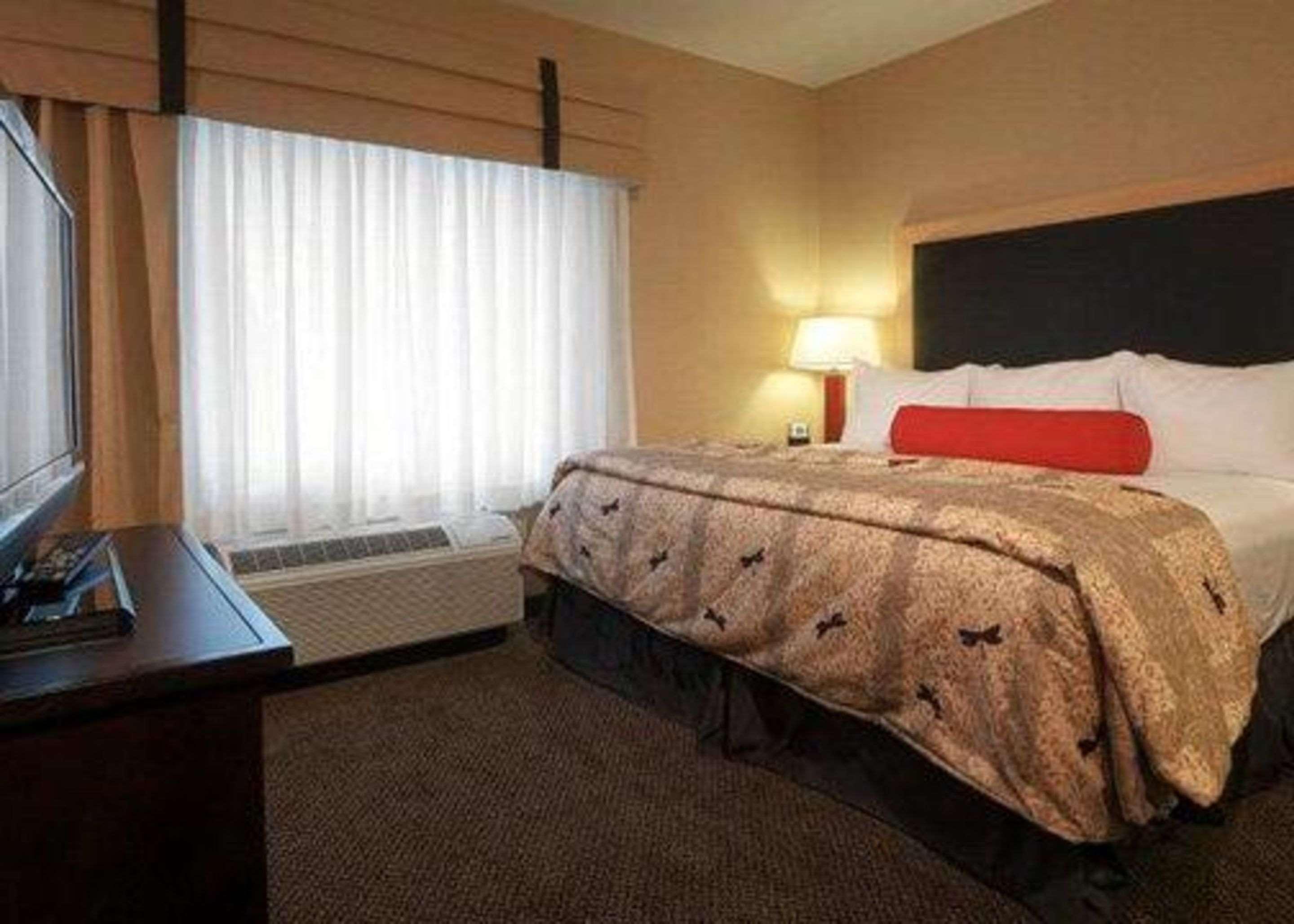 Cambria Hotel Columbus - Polaris Exterior photo