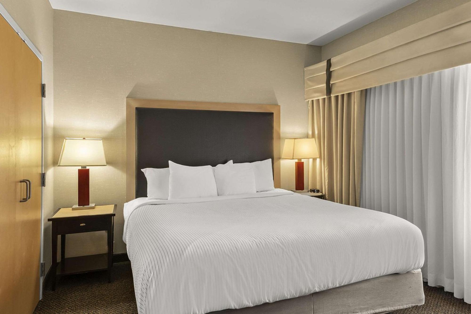 Cambria Hotel Columbus - Polaris Exterior photo