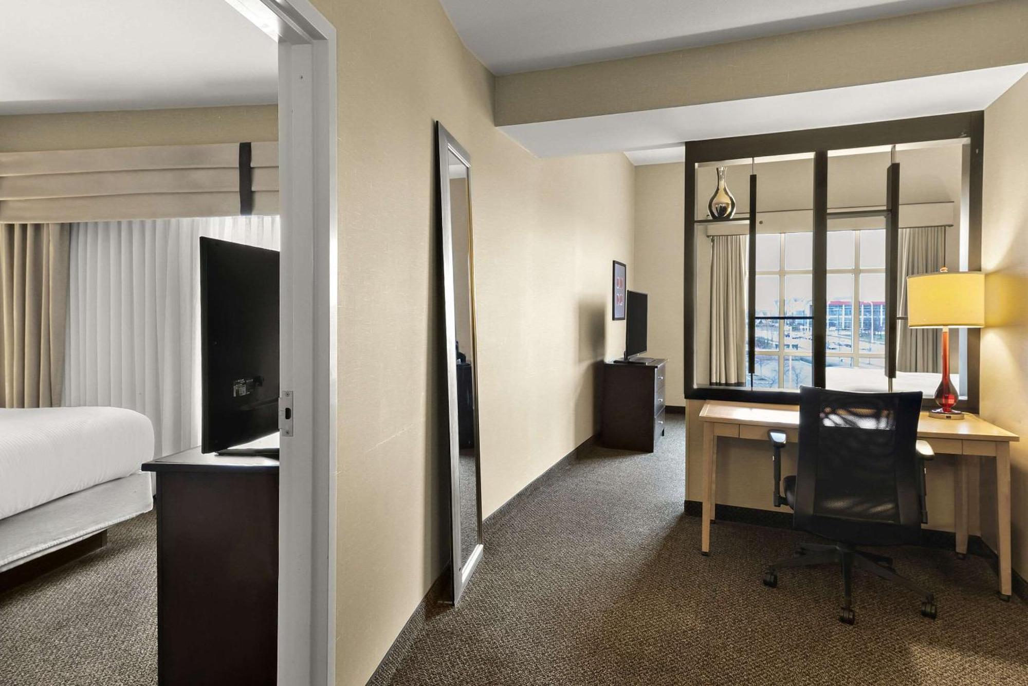 Cambria Hotel Columbus - Polaris Exterior photo