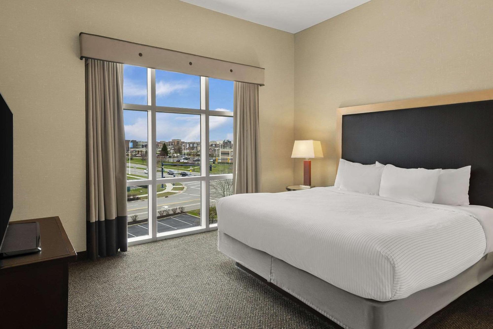 Cambria Hotel Columbus - Polaris Exterior photo