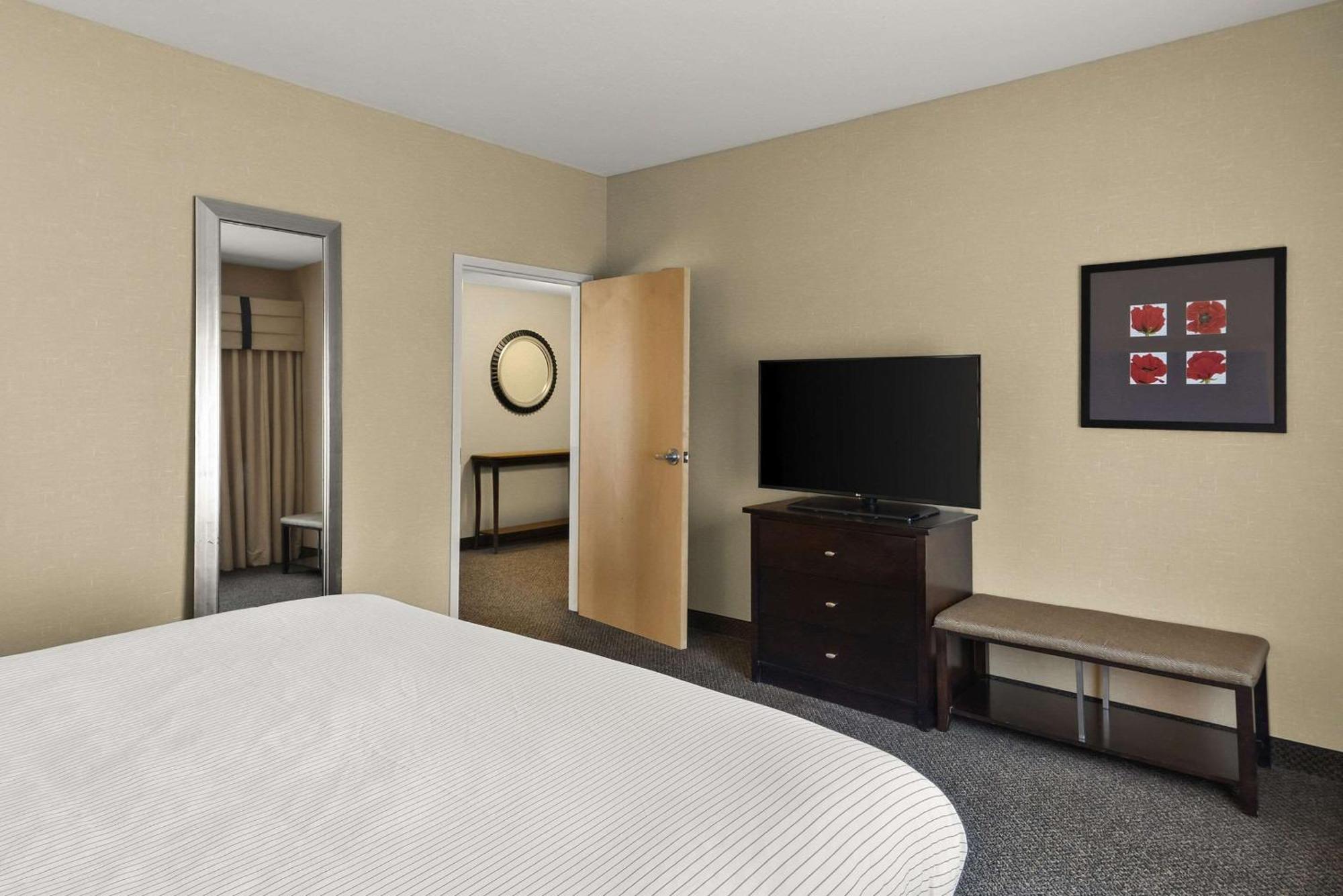 Cambria Hotel Columbus - Polaris Exterior photo