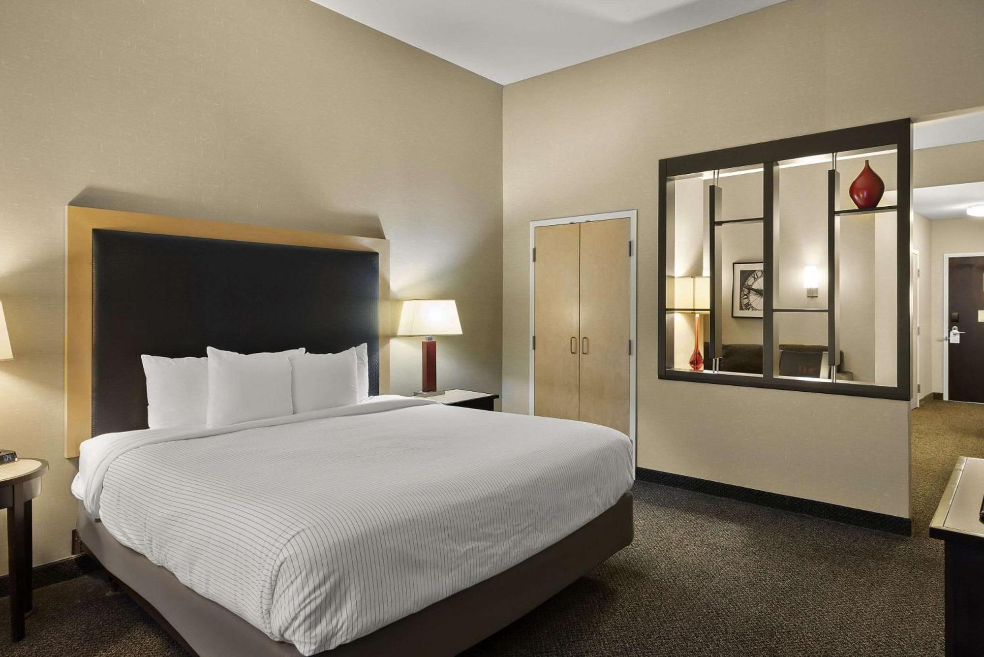 Cambria Hotel Columbus - Polaris Exterior photo