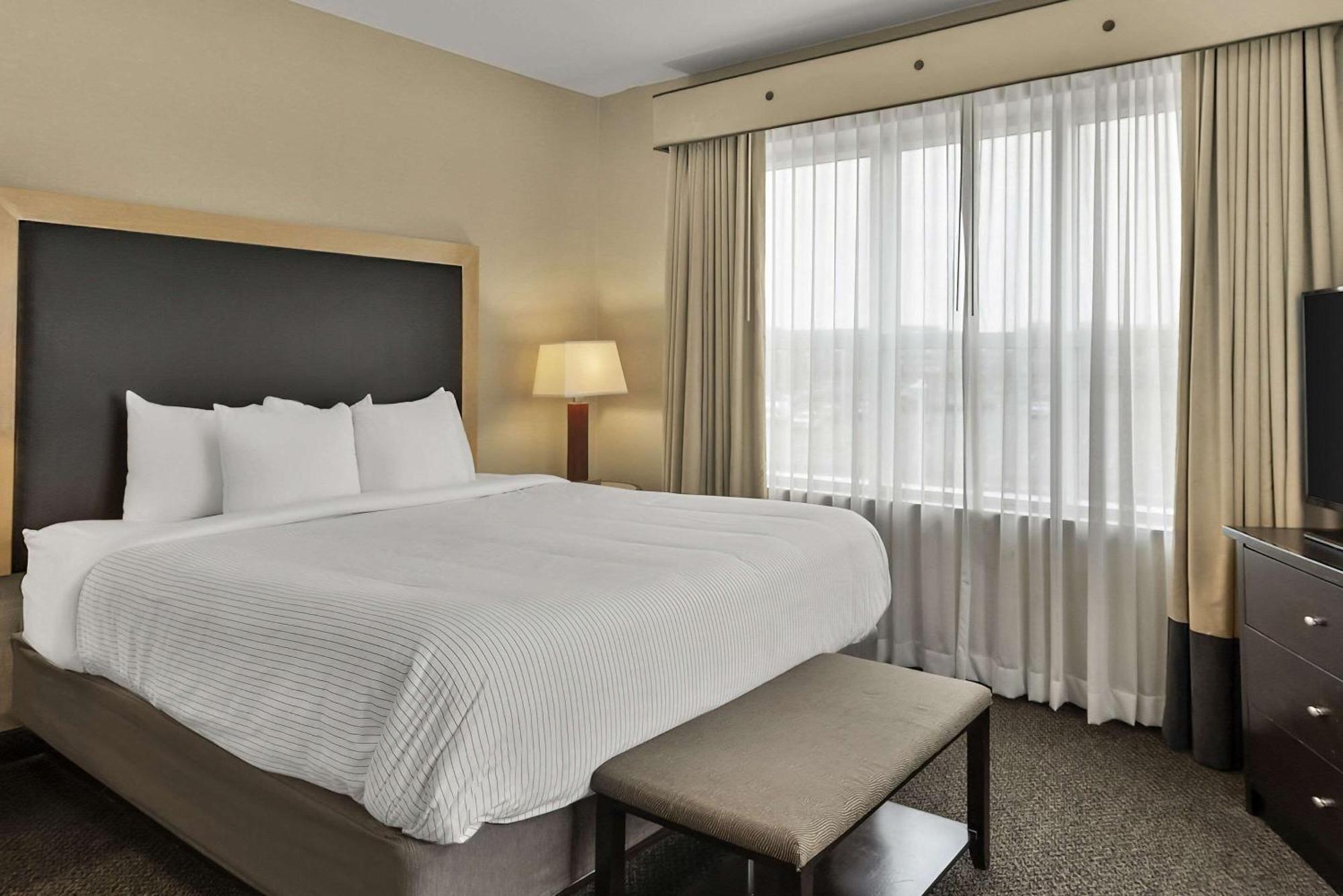 Cambria Hotel Columbus - Polaris Exterior photo