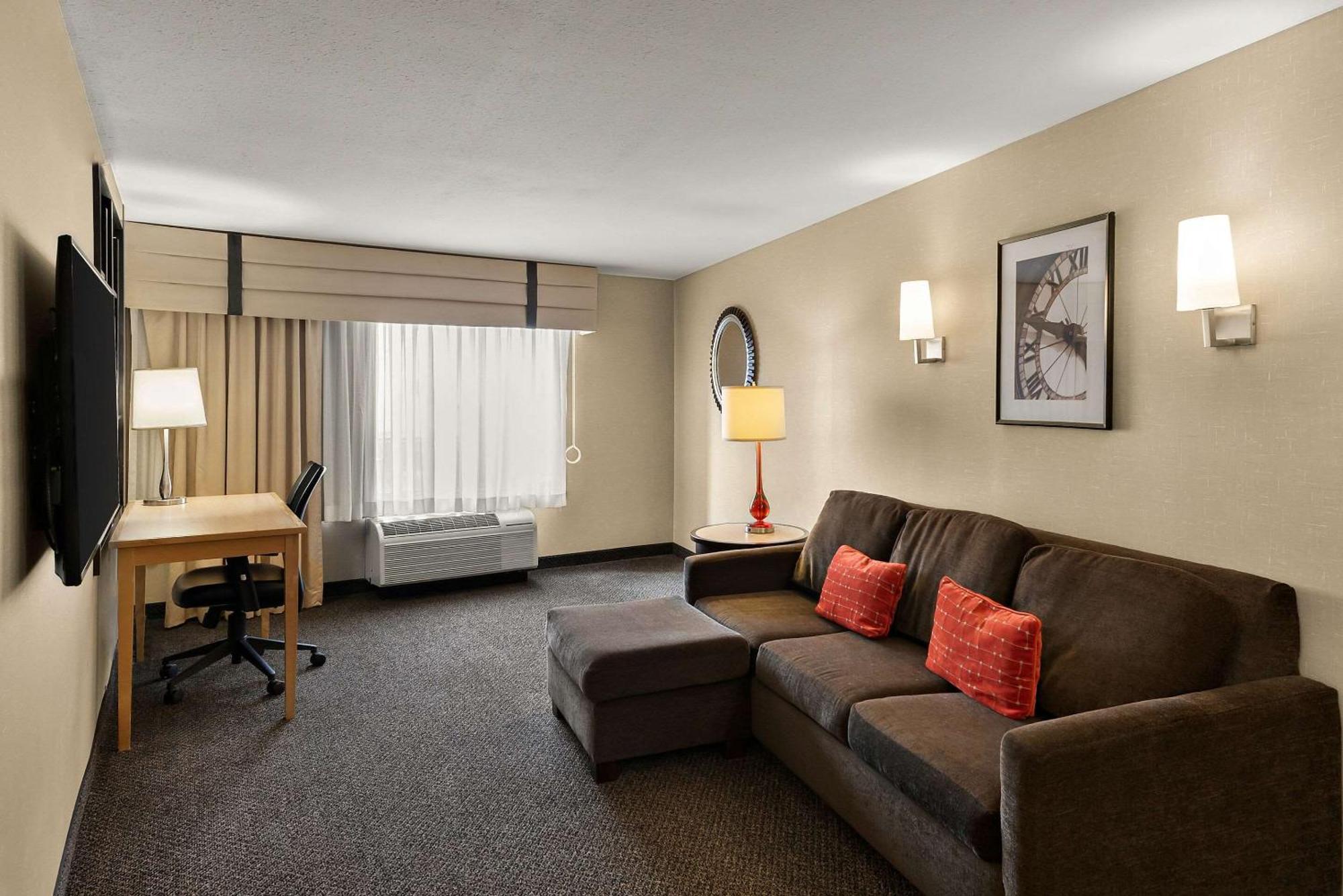 Cambria Hotel Columbus - Polaris Exterior photo
