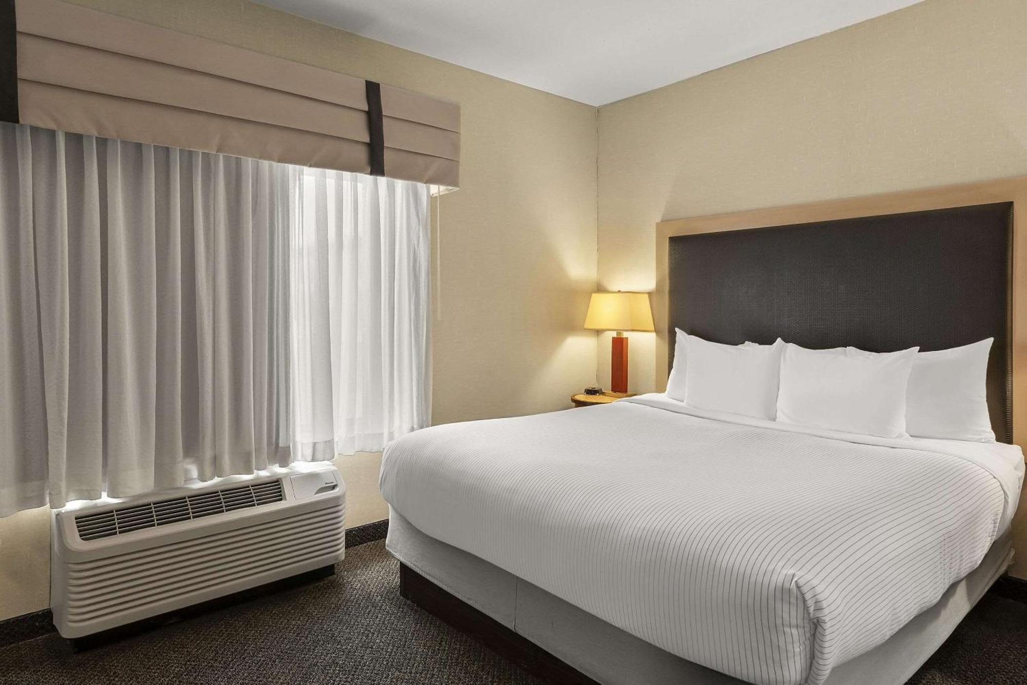 Cambria Hotel Columbus - Polaris Exterior photo